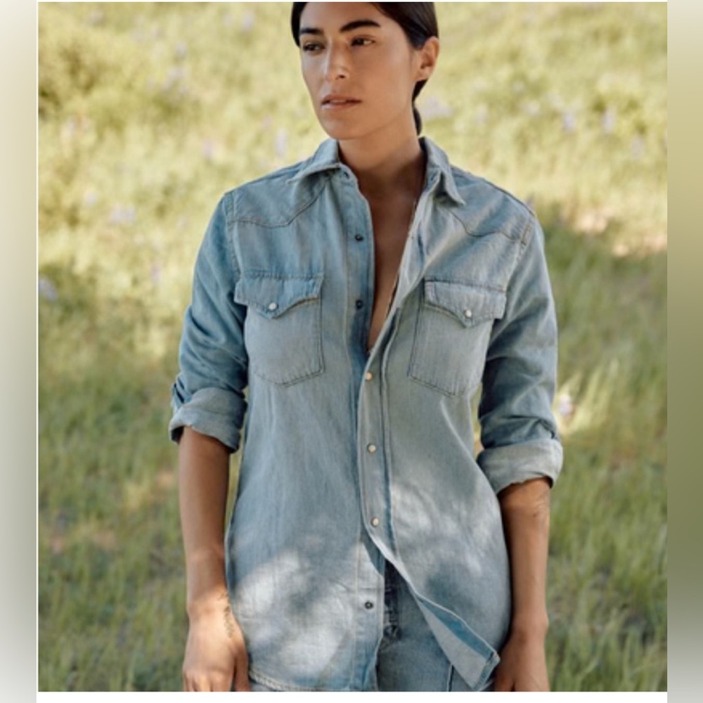 IMOGENE + WILLIE LEAH pearl snap Light Blue Denim Shirt M